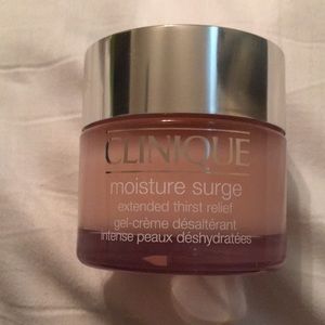Clinique Moisture Surge